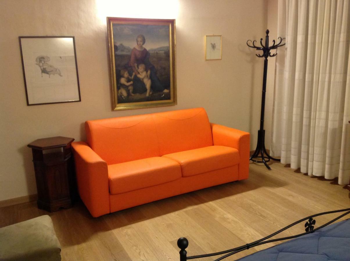 San Francesco Bedrooms Urbino Buitenkant foto