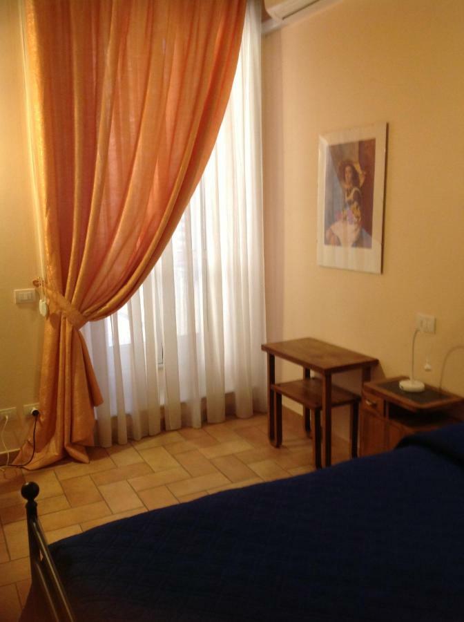 San Francesco Bedrooms Urbino Buitenkant foto